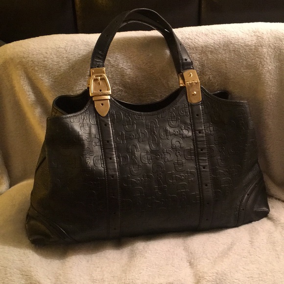 Gucci Handbags - One Daly Sale was listed 500$ before